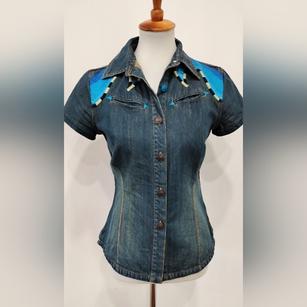 SPECIAL EMBROIDERED DENIM FESTIVAL BLOUSE - Picture 3 of 13